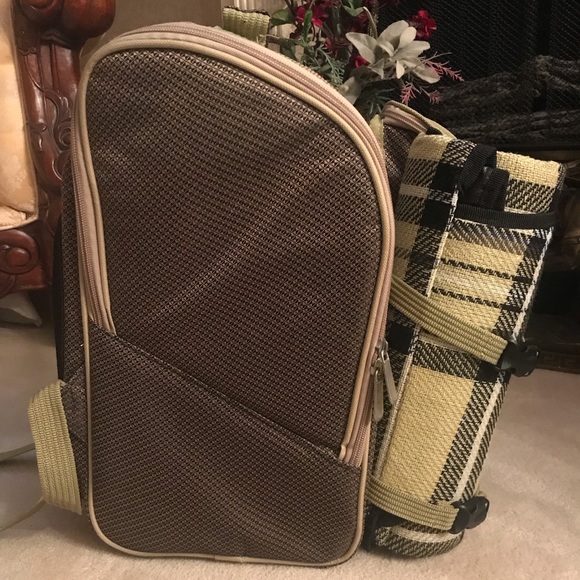 Picnic Basket Backpack - Picture 2 of 9